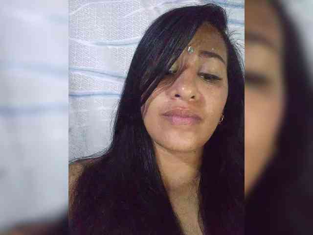 Letty33 webcam