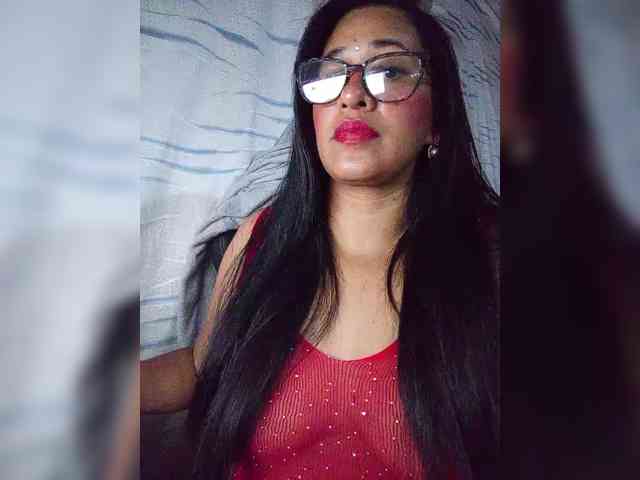 Letty33 webcam