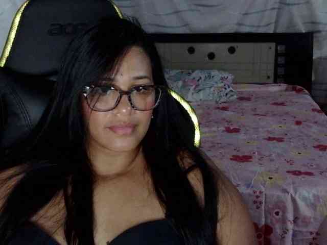 Letty33 webcam