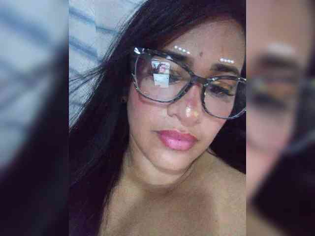 Letty33 webcam