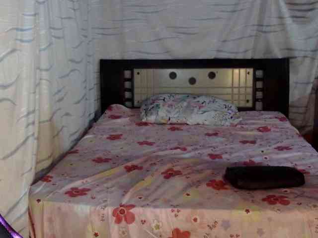Letty33 webcam