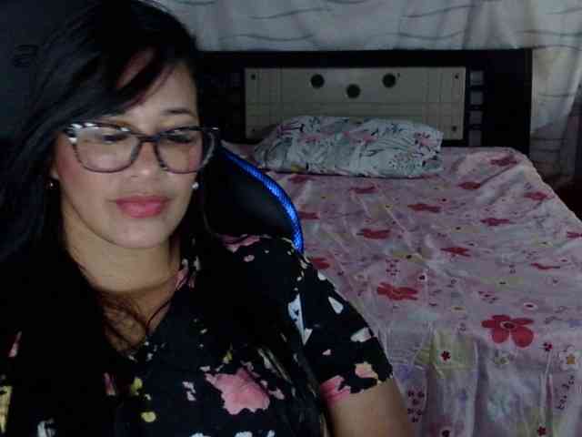 Letty33 webcam