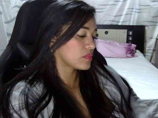 Letty33 webcam