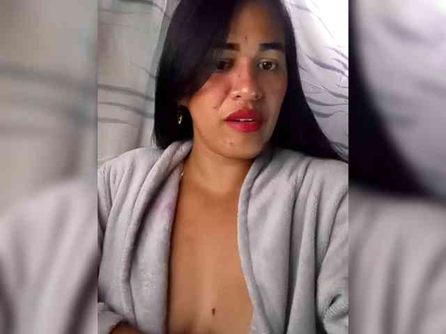 Letty33 webcam