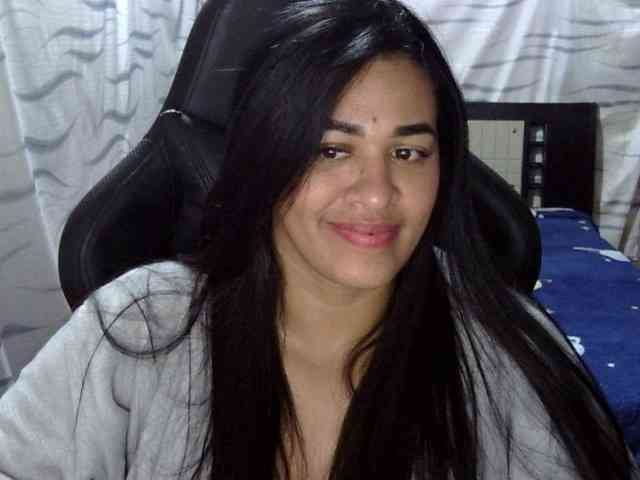 Letty33 webcam
