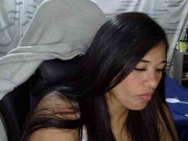 Letty33 webcam