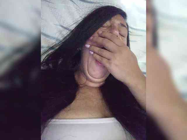 Letty33 webcam