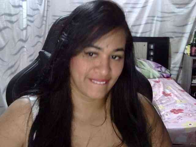 Letty33 webcam