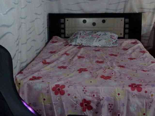 Letty33 webcam
