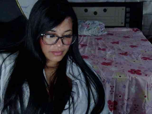 Letty33 webcam