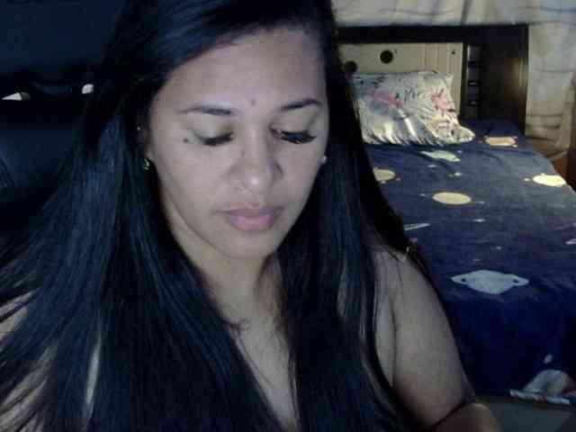 Letty33 webcam