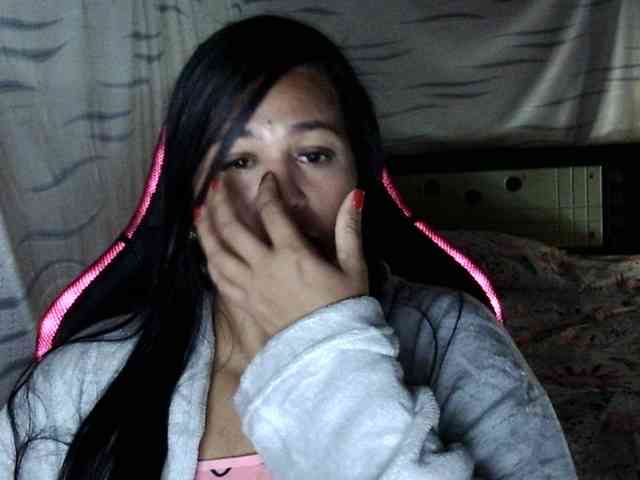Letty33 webcam