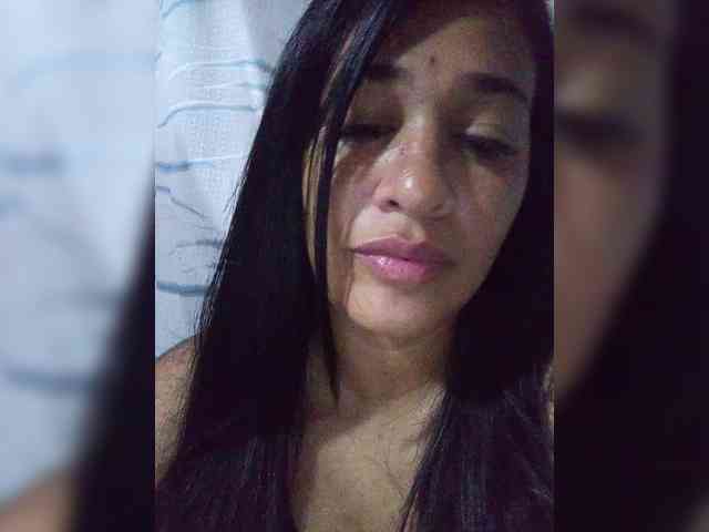Letty33 webcam