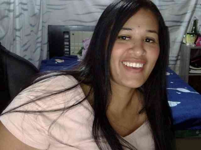 Letty33 webcam