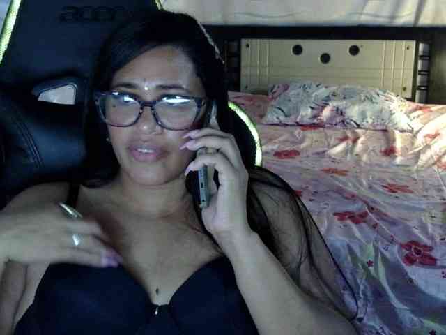 Letty33 webcam