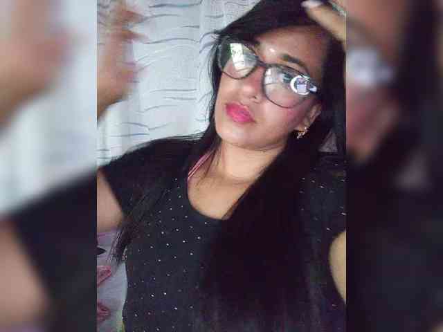 Letty33 webcam