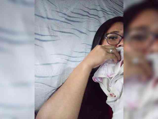 Letty33 webcam