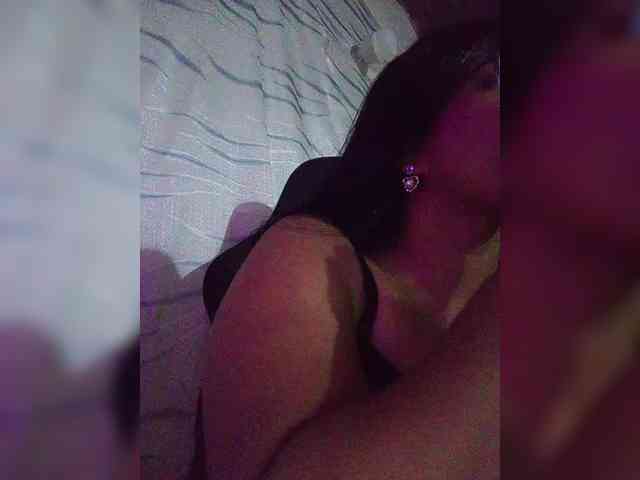 Letty33 webcam
