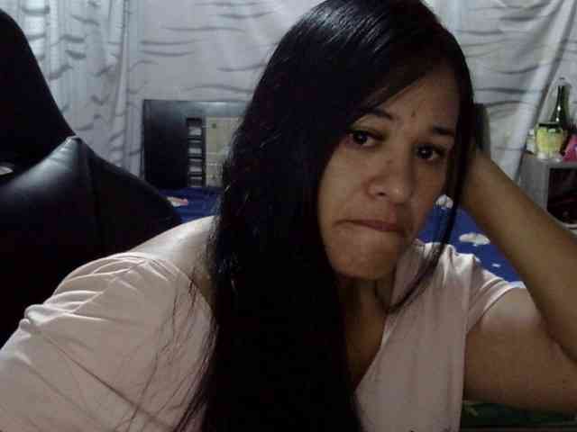 Letty33 webcam