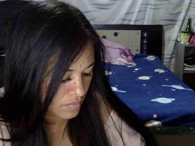 Letty33 webcam