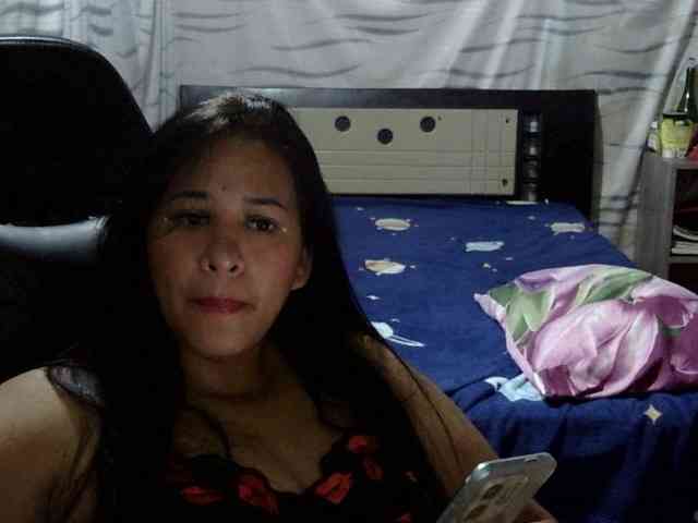 Letty33 webcam