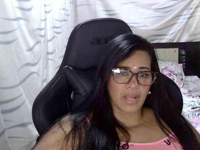 Letty33 webcam
