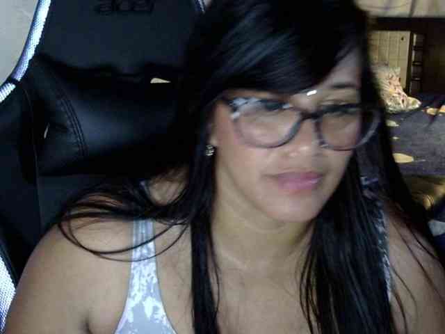 Letty33 webcam