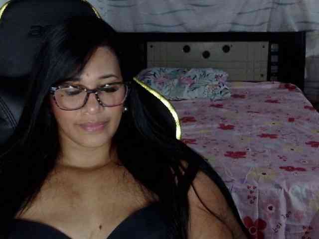 Letty33 webcam