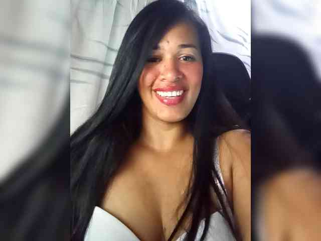 Letty33 webcam