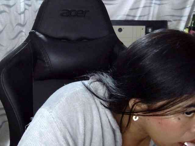 Letty33 webcam