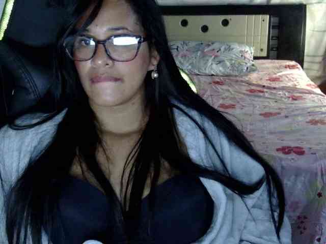 Letty33 webcam