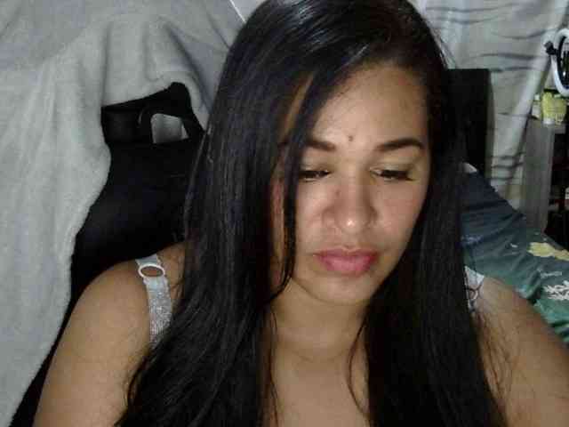 Letty33 webcam