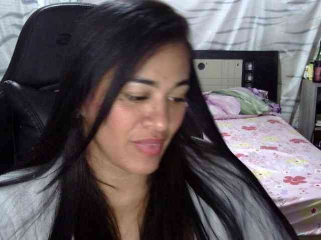 Letty33 webcam