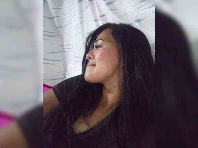 Letty33 webcam