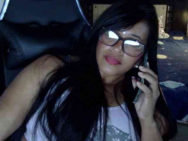 Letty33 webcam