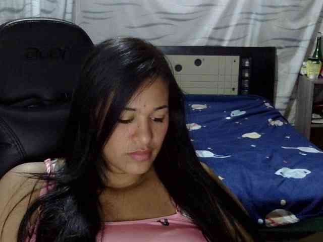 Letty33 webcam