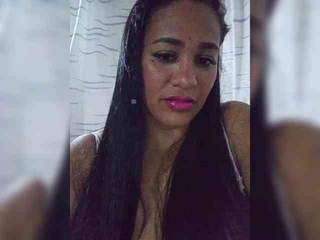 Letty33 webcam