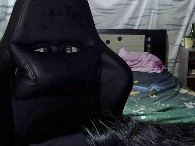 Letty33 webcam