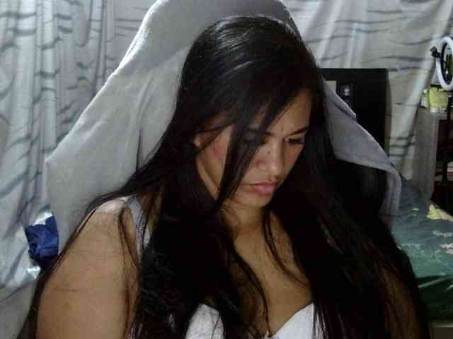Letty33 webcam