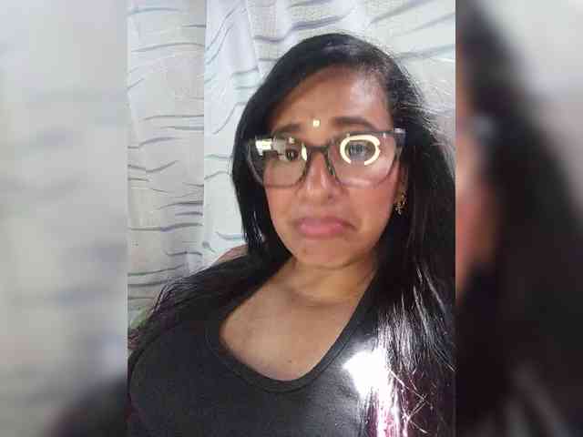 Letty33 webcam