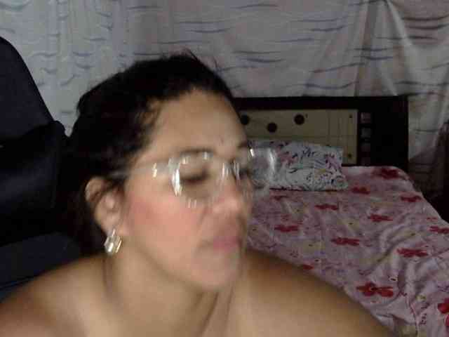 Letty33 webcam