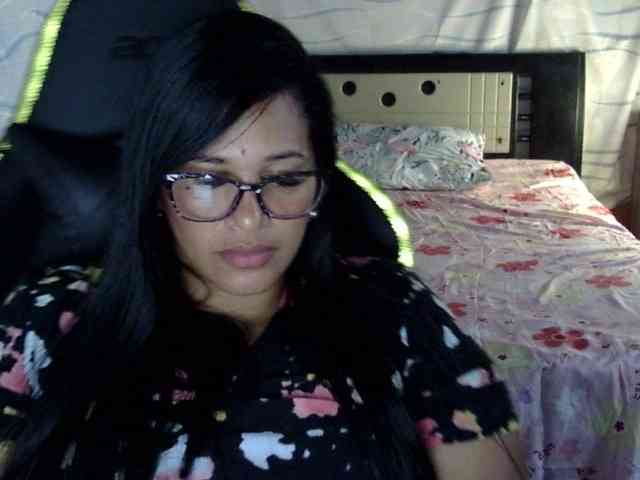 Letty33 webcam