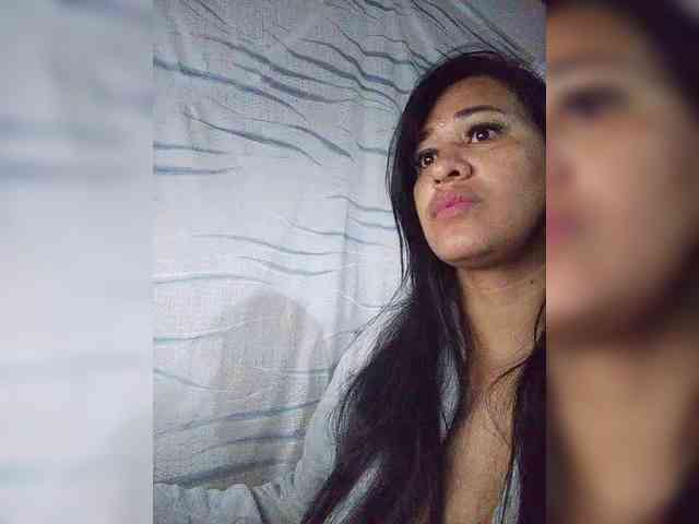 Letty33 webcam