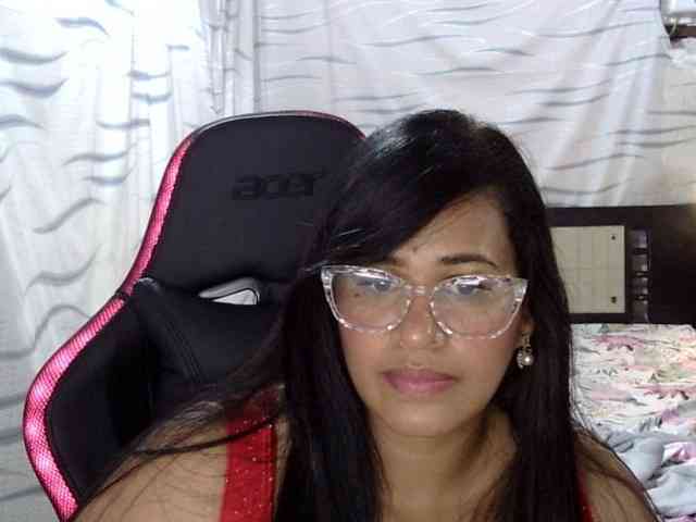 Letty33 webcam