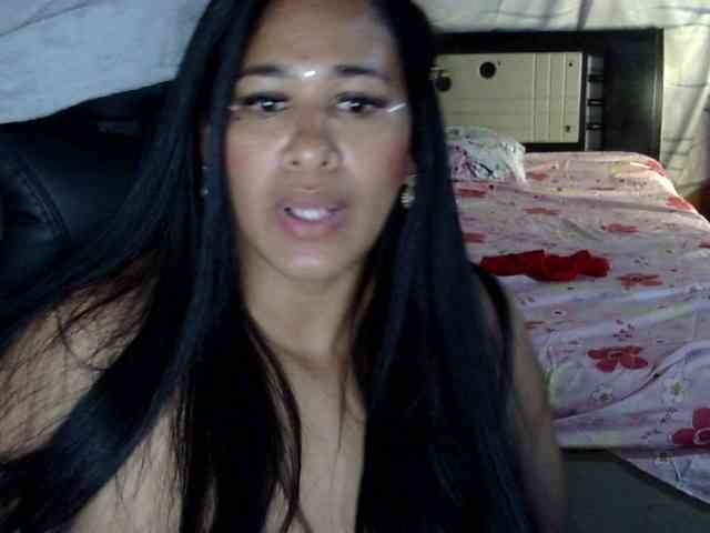 Letty33 webcam