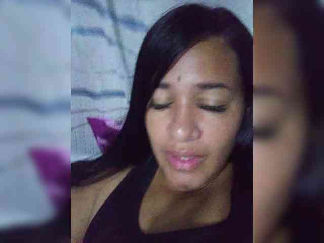 Letty33 webcam