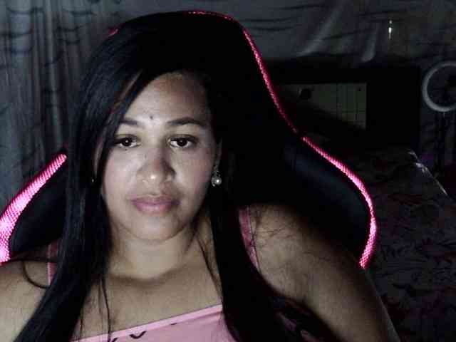 Letty33 webcam