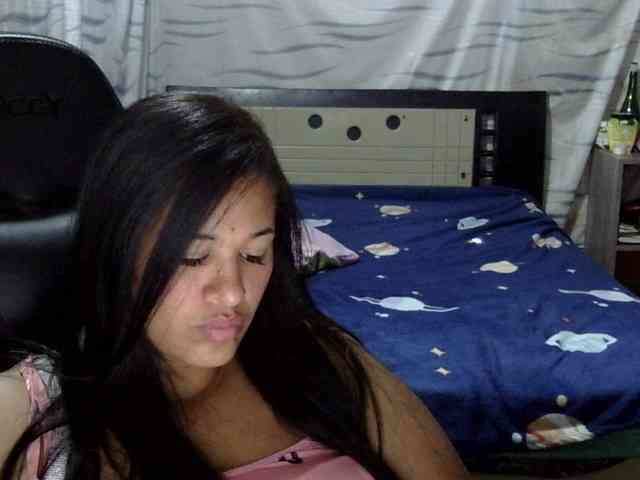 Letty33 webcam