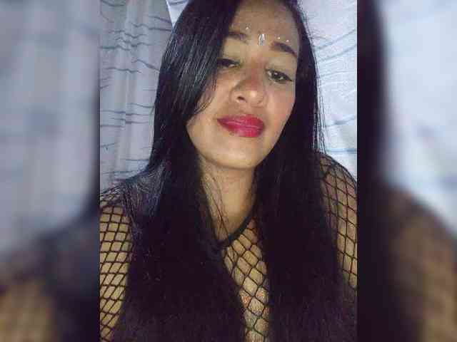 Letty33 webcam