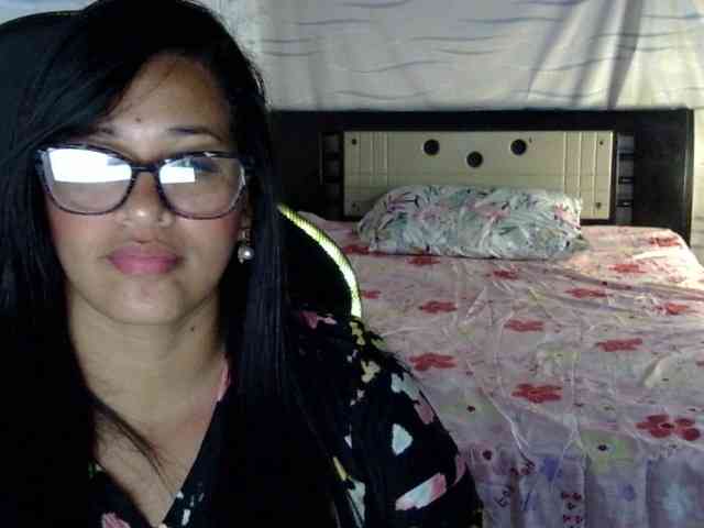 Letty33 webcam